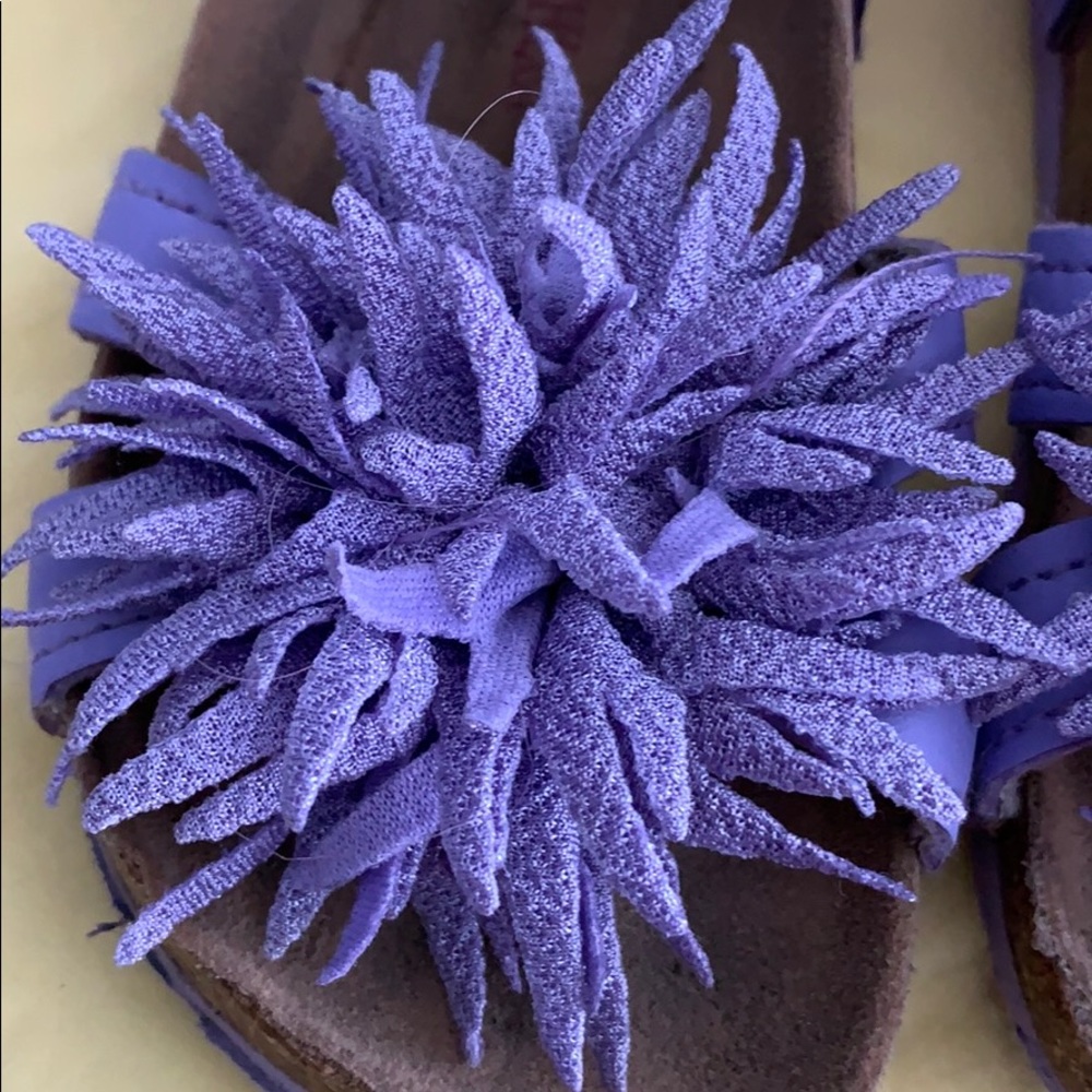 Slippers - Picture 3 of 7